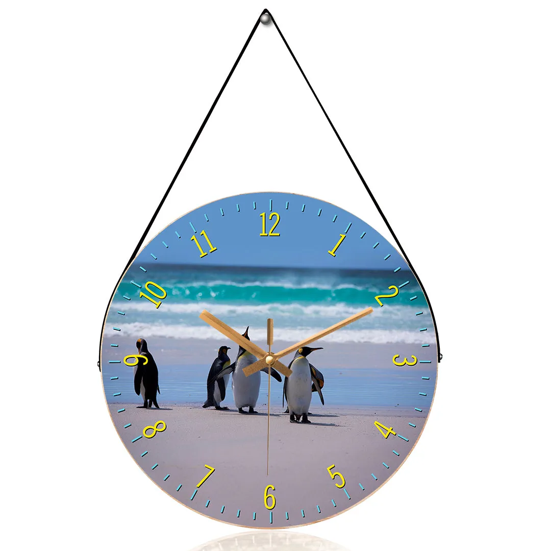 Amusing penguin wall clock