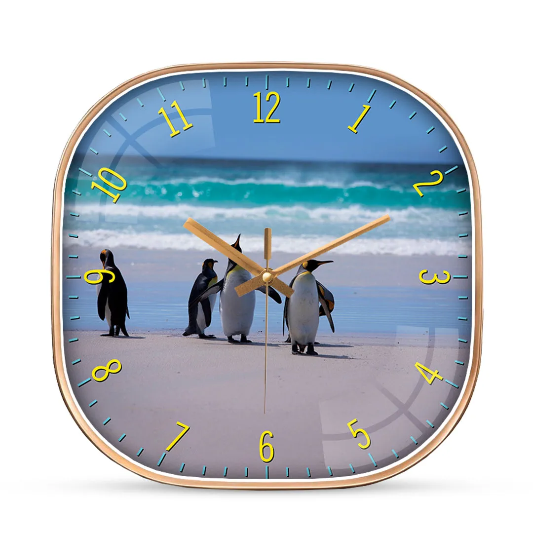 Amusing penguin wall clock