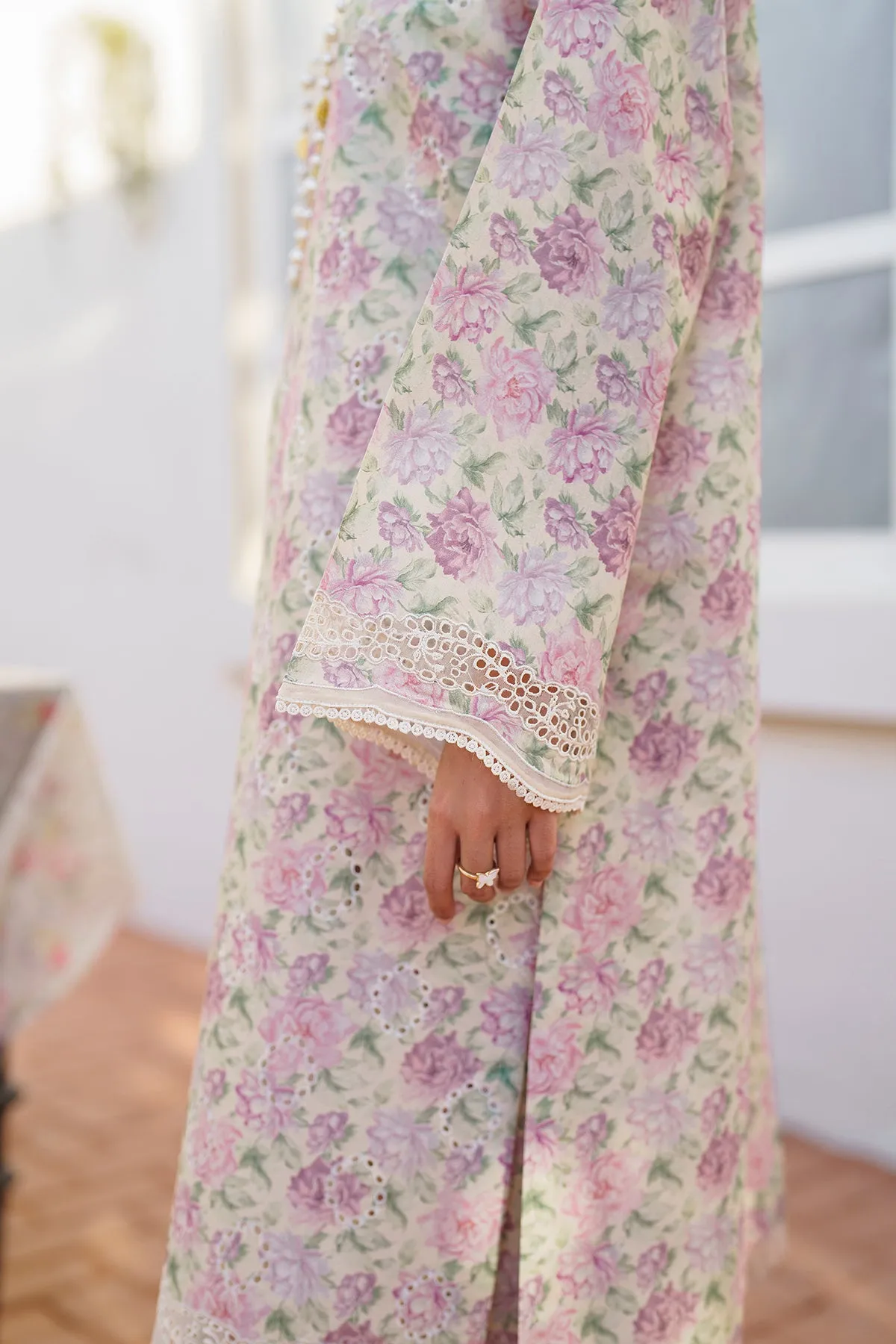 EMBROIDERED PRINTED LAWN UF-638