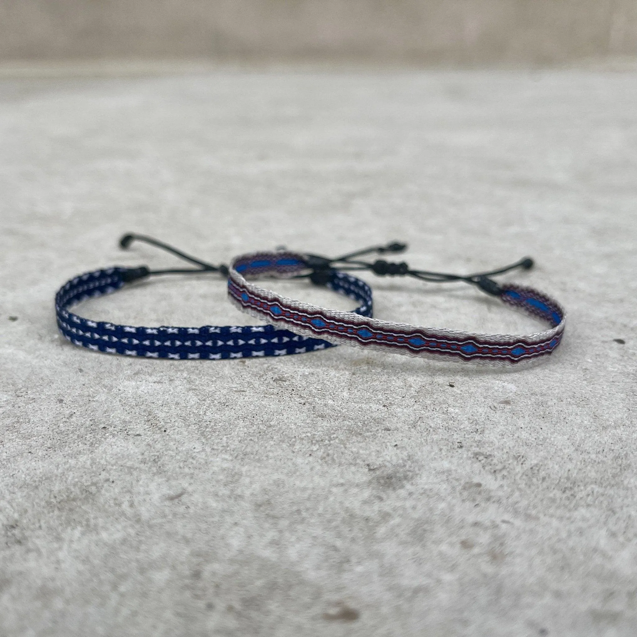 Handmade Purnama Bracelet 48 (Blue/Red)