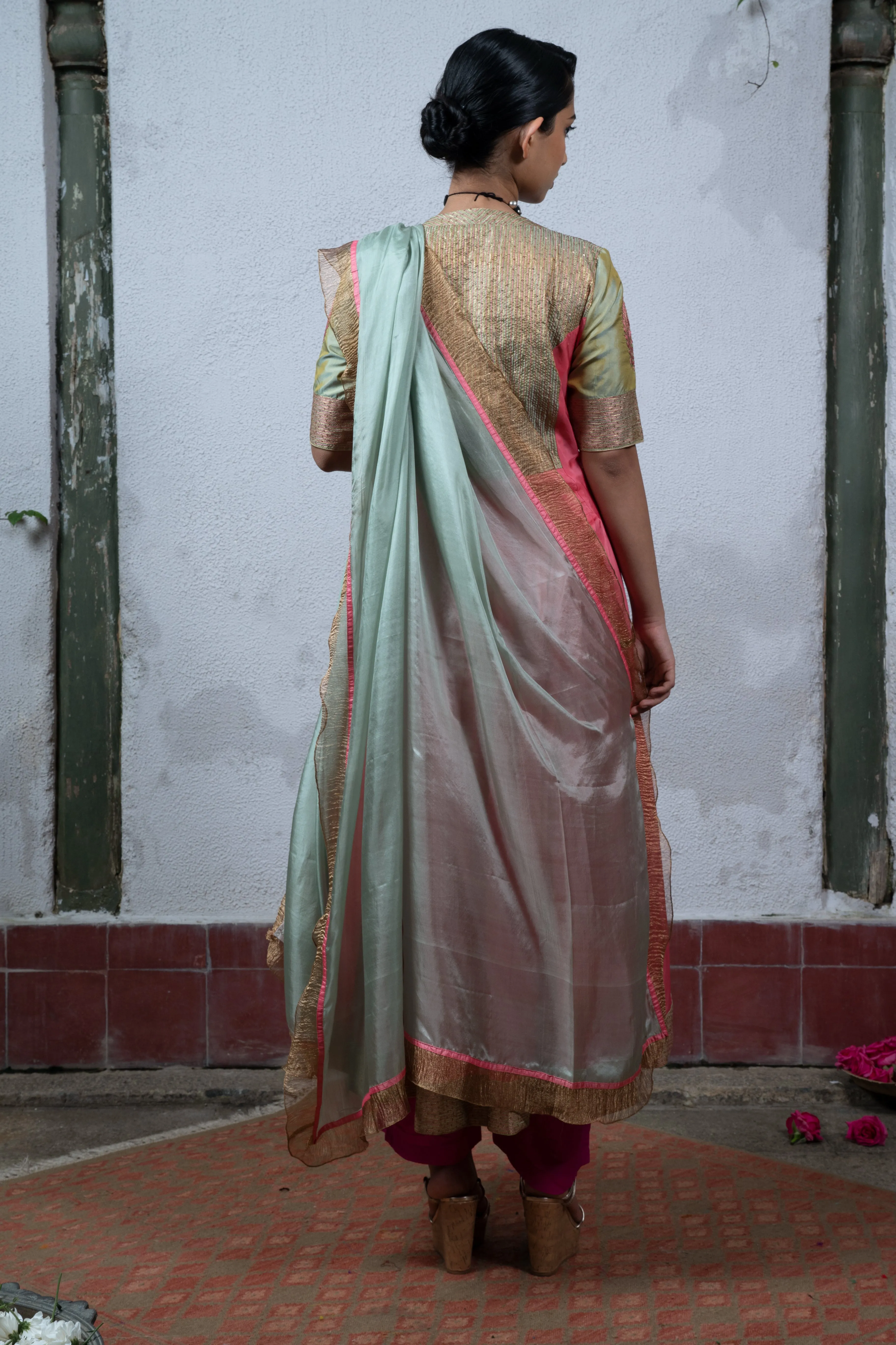 Jaji: Pink Salwar