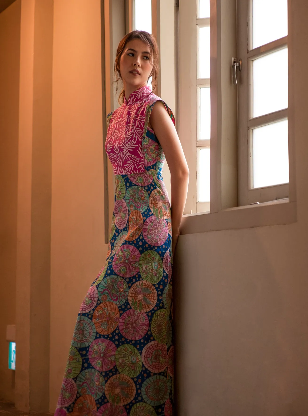 SQUARE BODICE IN PARASOLS BATIK CHEONGSAM DRESS