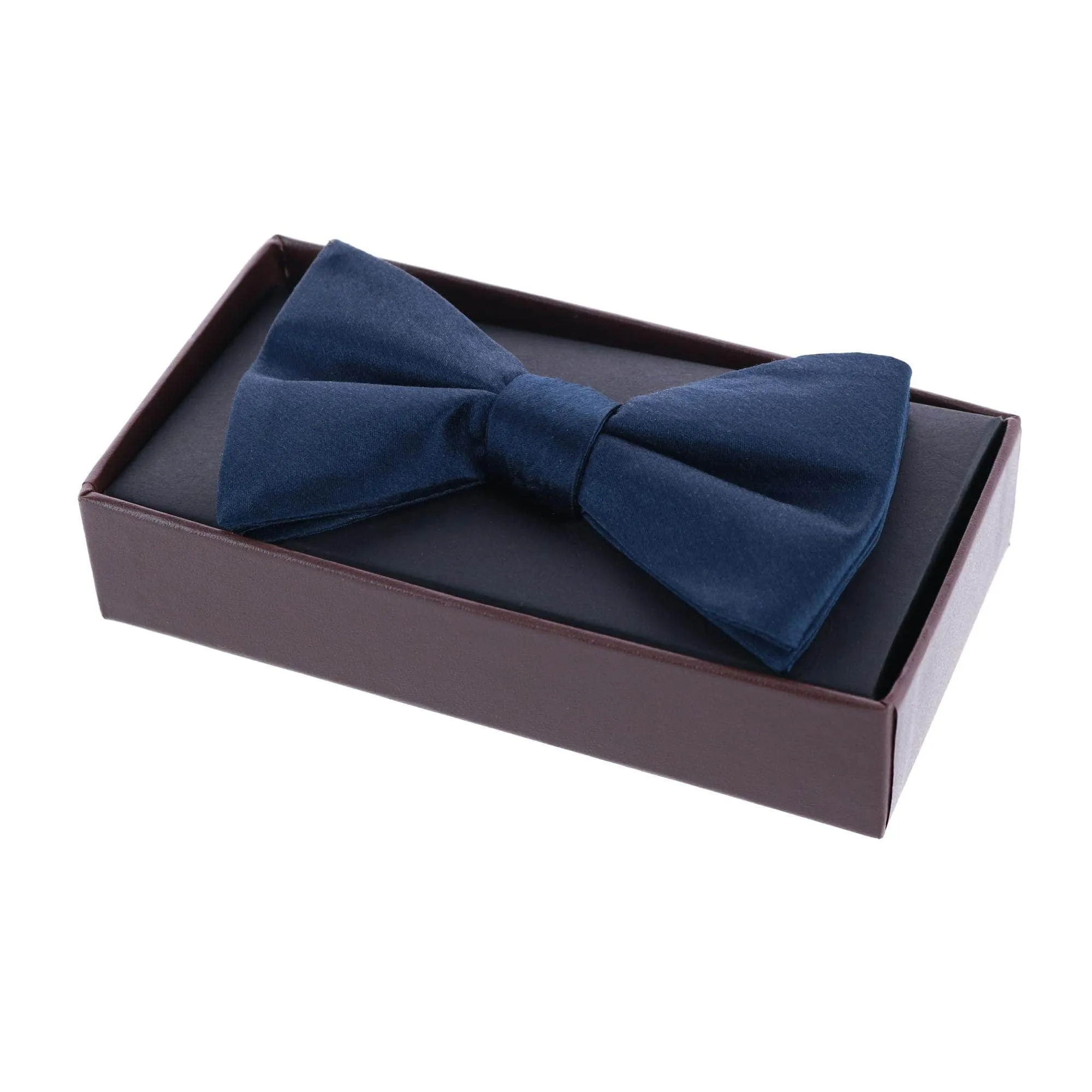 Trafalgar Sutton Solid Color Silk Bow Tie